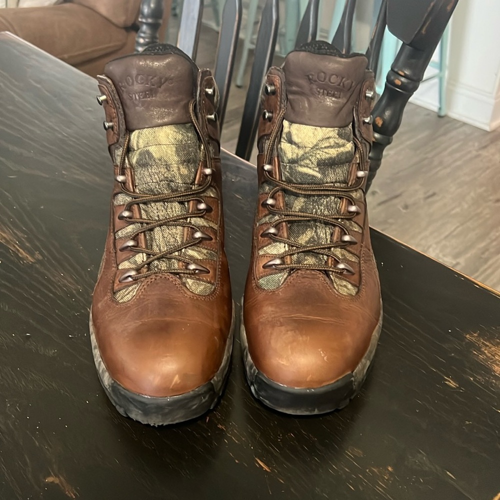 Rocky steel toed boot